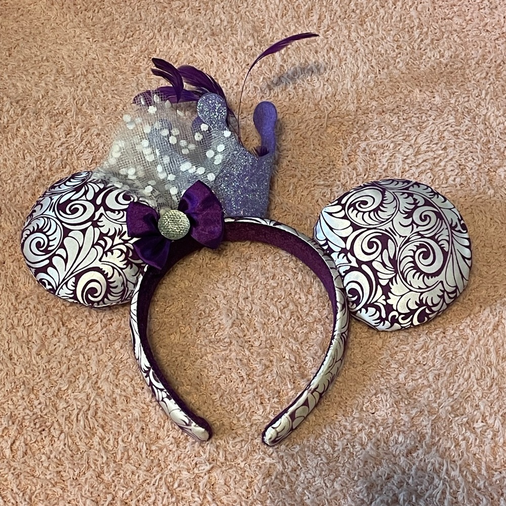 Disney Minnie Ears Purple White Mardi Gras